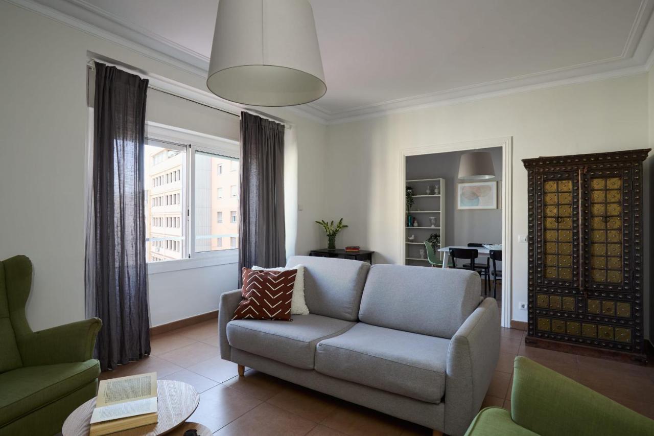 Apartamento Casa Cosi - Casanova 7 Barcelona Exterior foto